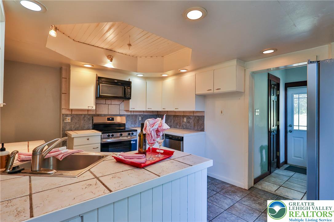 54 West Goepp Street Property Photo 15