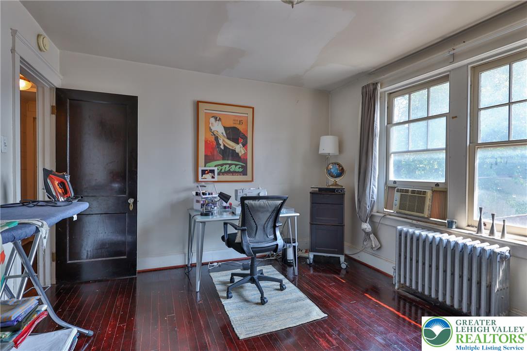 54 West Goepp Street Property Photo 20