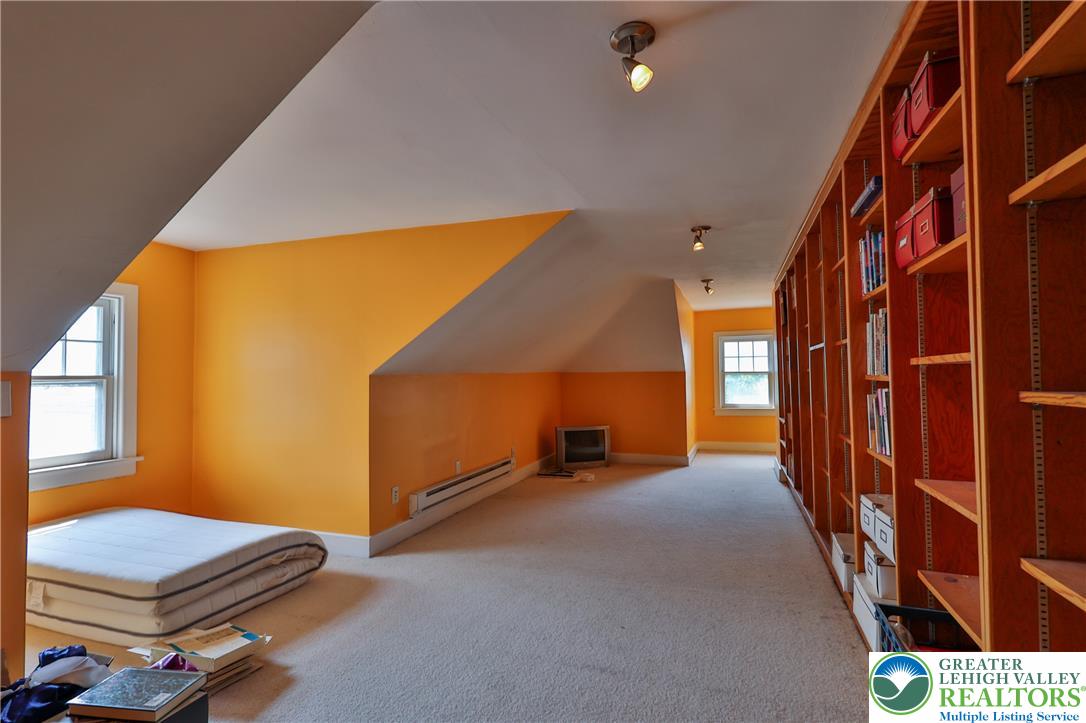 54 West Goepp Street Property Photo 23