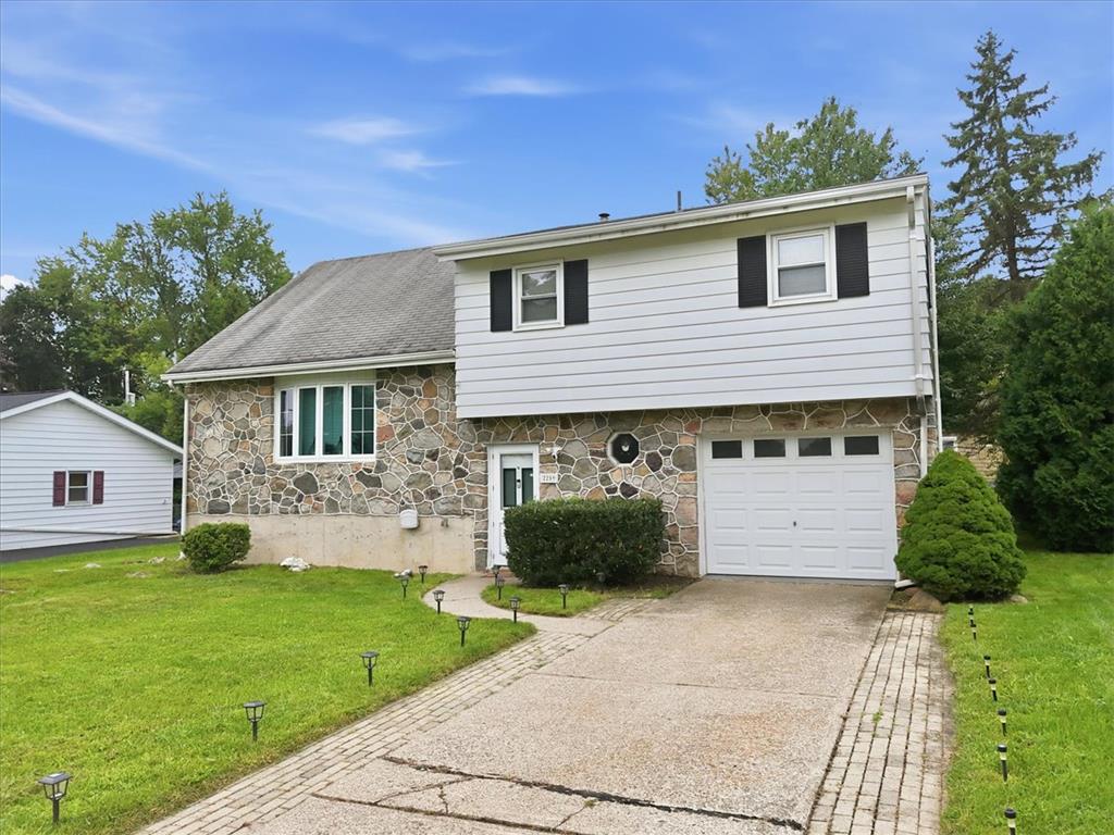2259 Pinehurst Road Property Photo 1