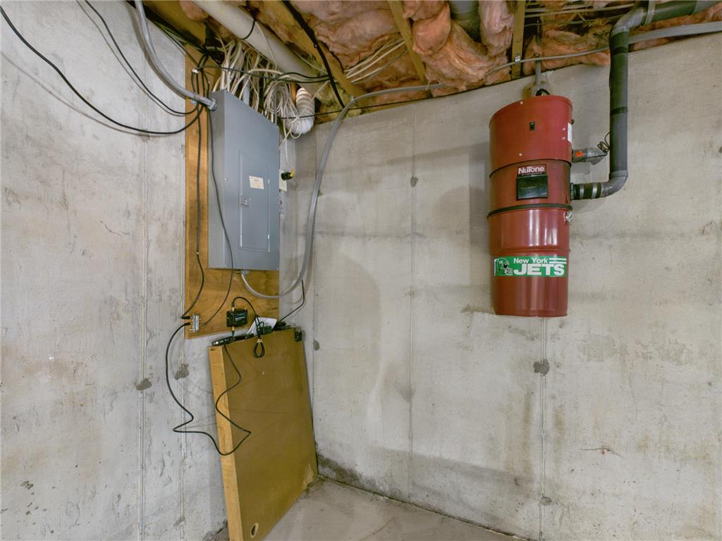 905 Cornwallis Drive Property Photo 32