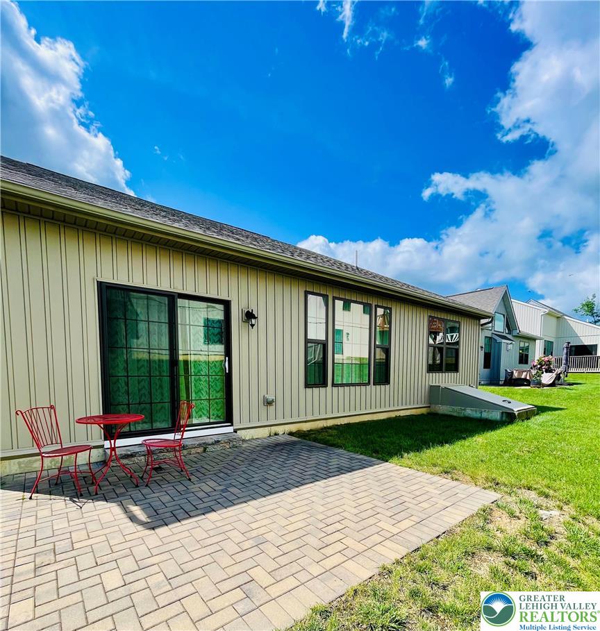 4147 Bluesky Place Property Photo 3