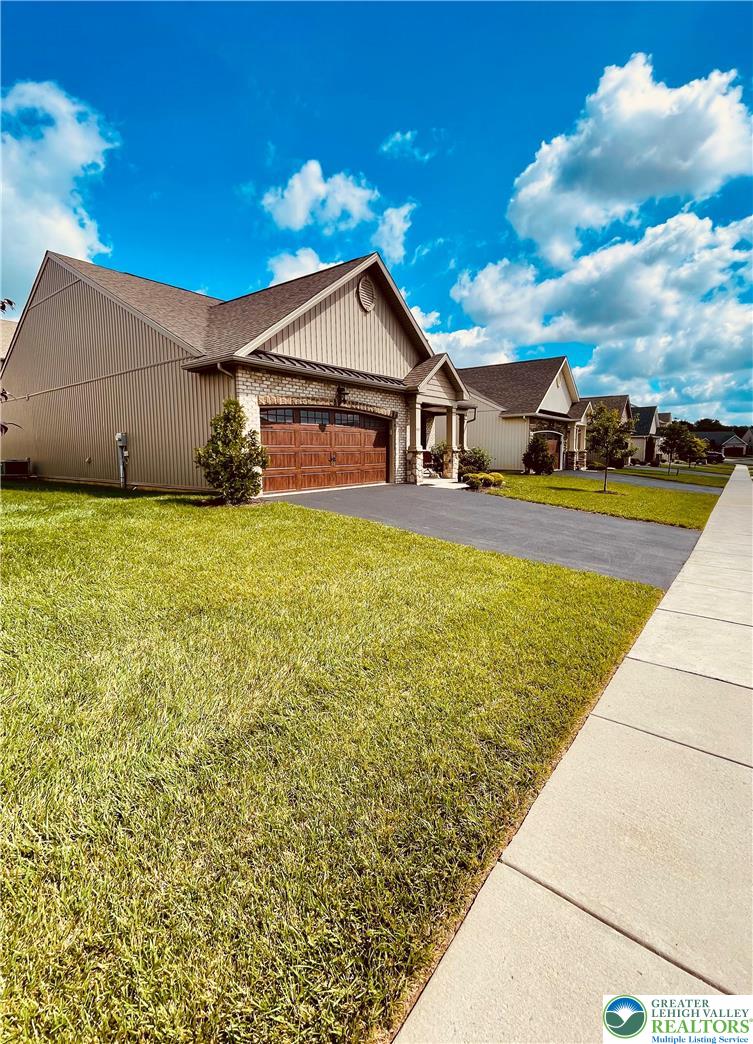 4147 Bluesky Place Property Photo 7