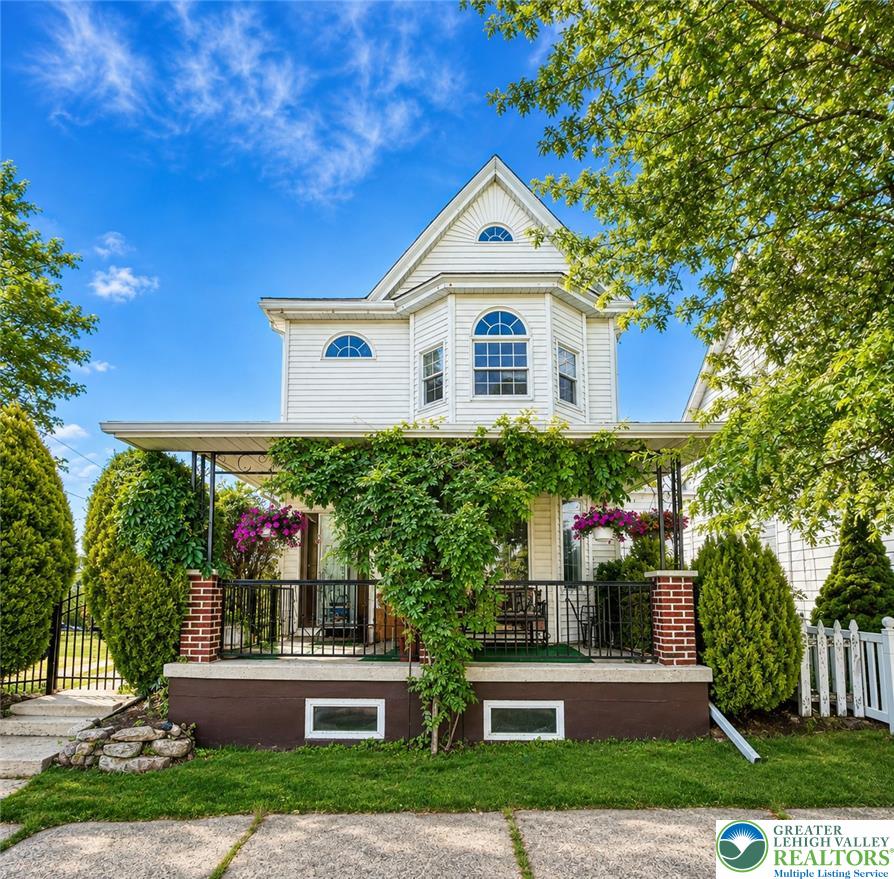 306 East White Street Property Photo 1
