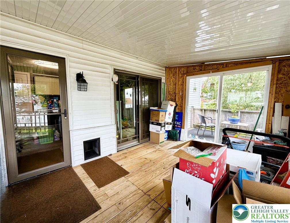 306 East White Street Property Photo 24