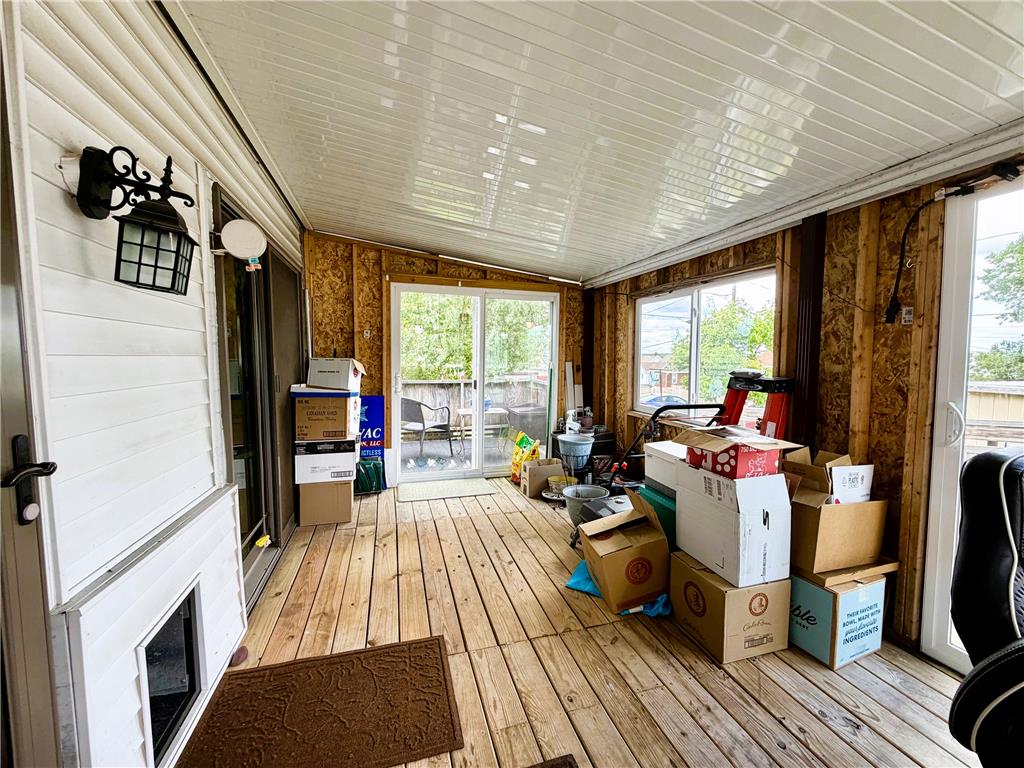 306 East White Street Property Photo 25