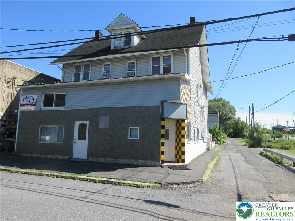 2116 Coke Works Road Property Photo 2