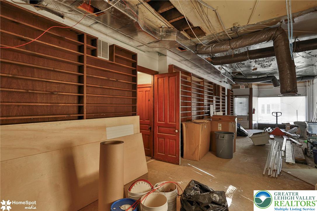 512 East 4th Street Property Photo 12