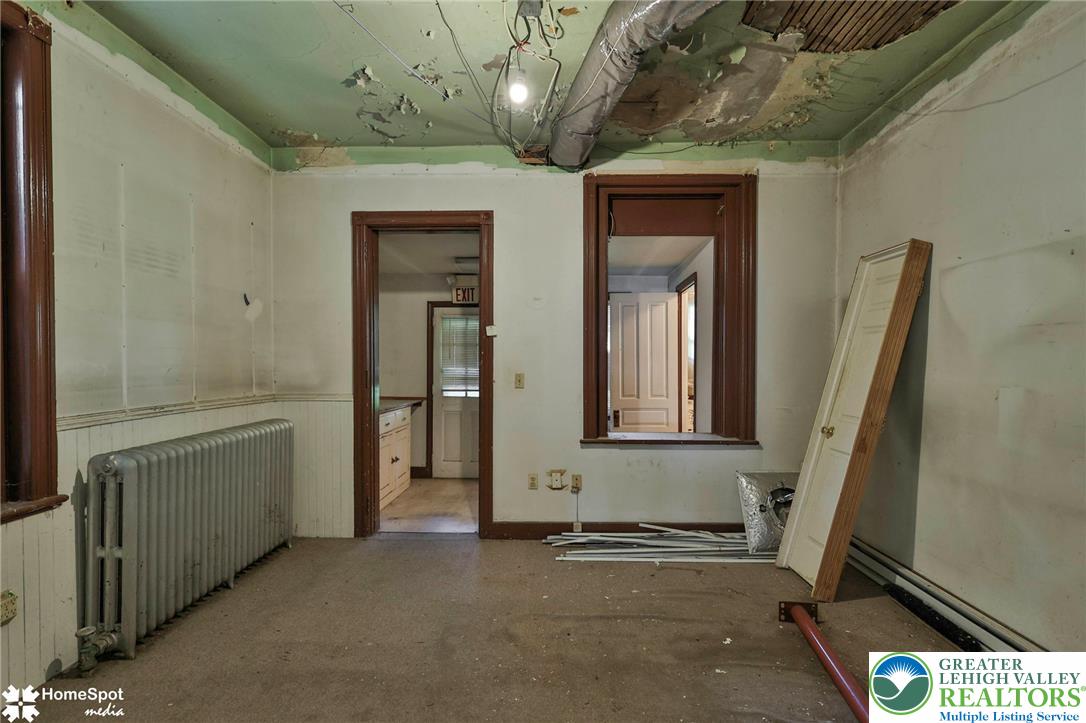 512 East 4th Street Property Photo 14