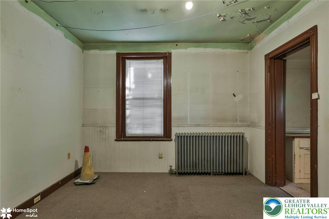 512 East 4th Street Property Photo 16