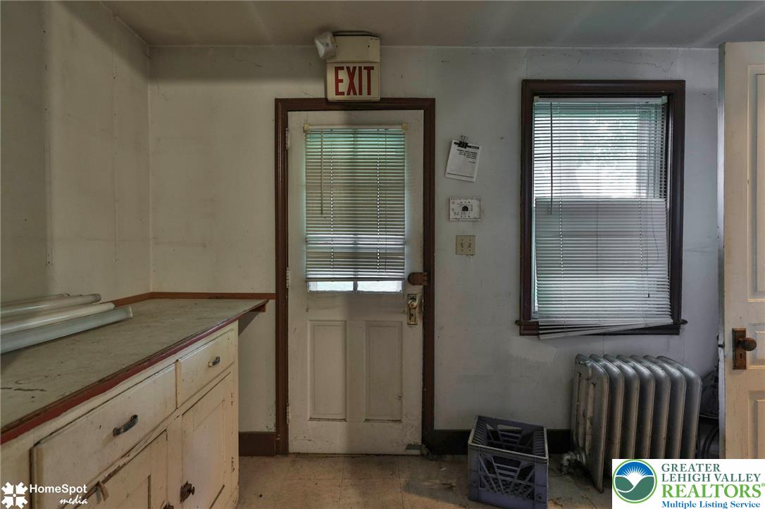 512 East 4th Street Property Photo 19
