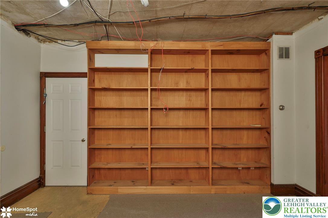 512 East 4th Street Property Photo 27