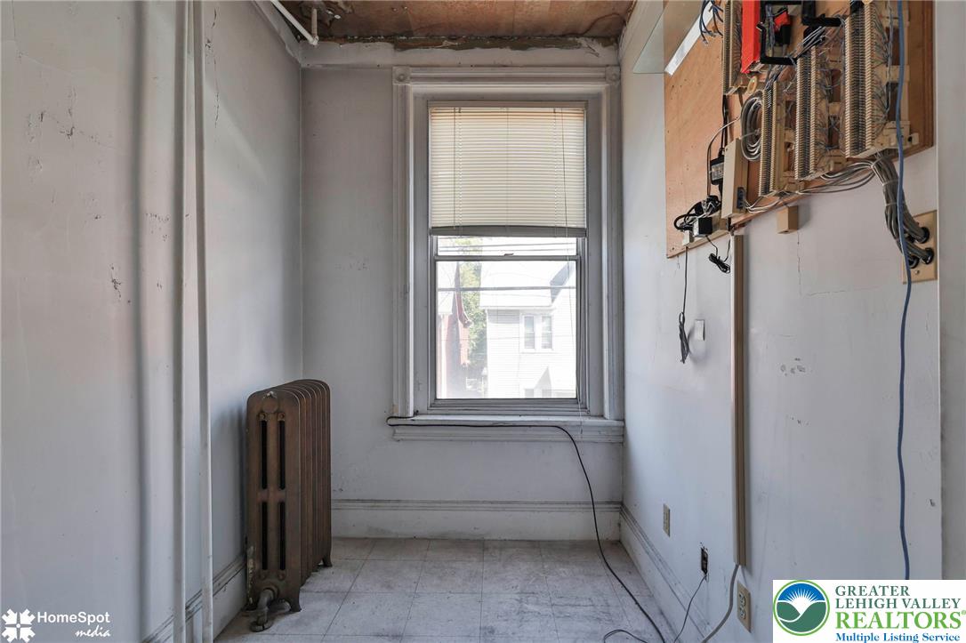 512 East 4th Street Property Photo 34