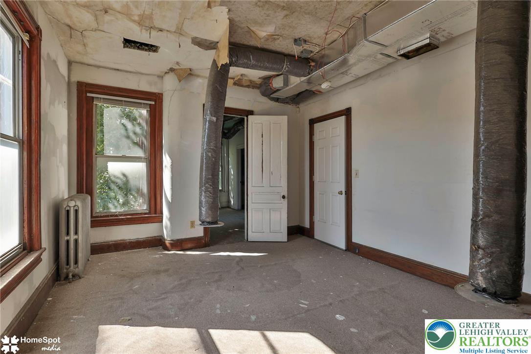 512 East 4th Street Property Photo 45