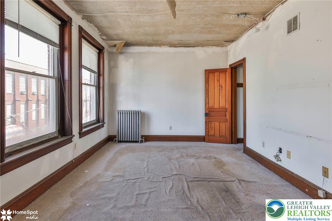 512 East 4th Street Property Photo 48