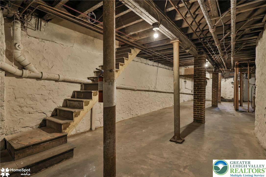 512 East 4th Street Property Photo 51