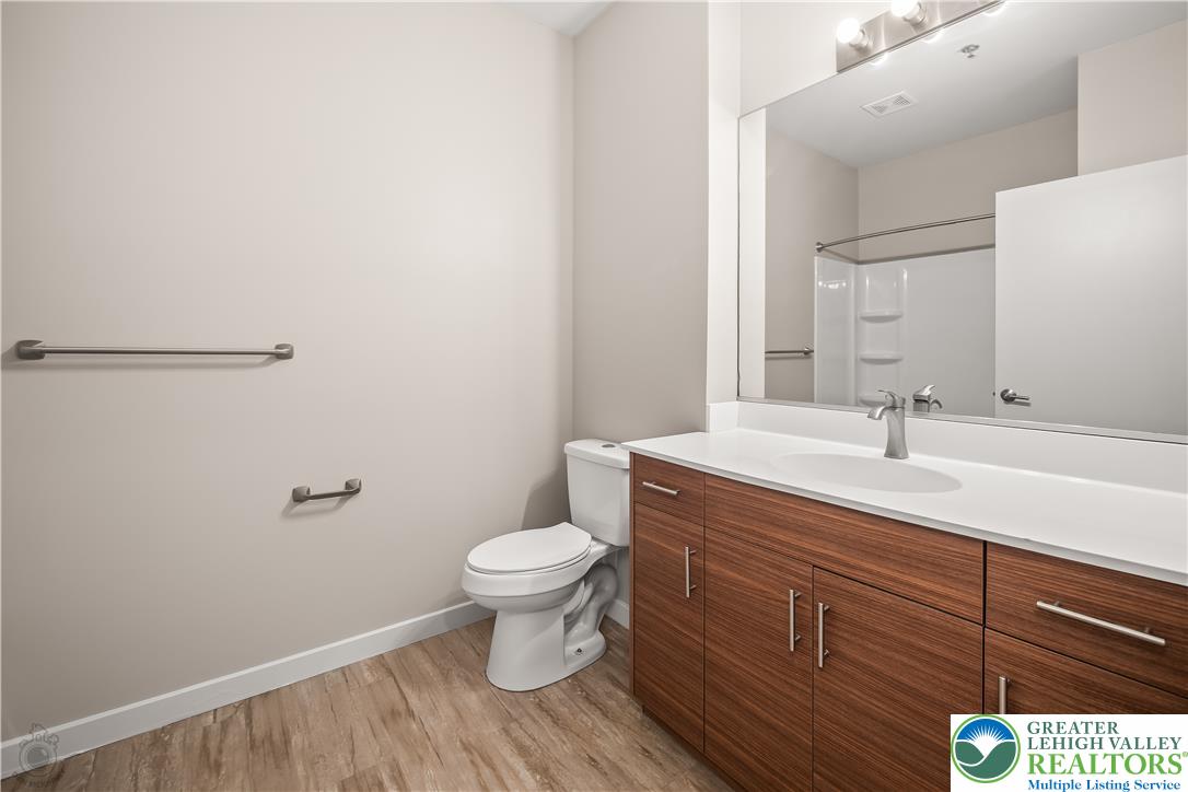 16 Centre Square 5f Property Photo 12