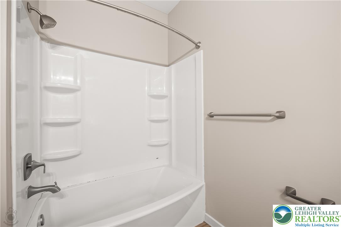 16 Centre Square 5f Property Photo 13