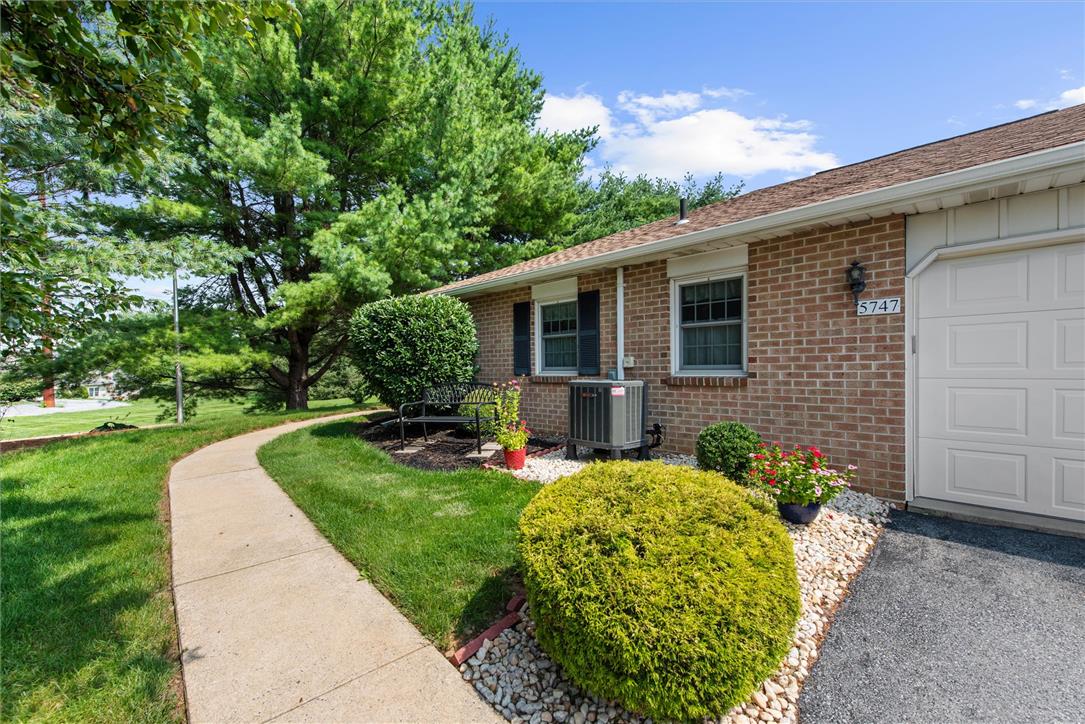 5747 Whitemarsh Drive Property Photo 1