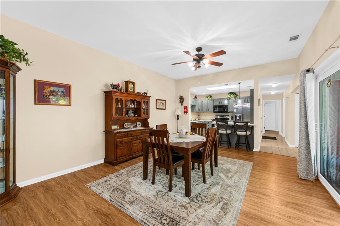 5747 Whitemarsh Drive Property Photo 4