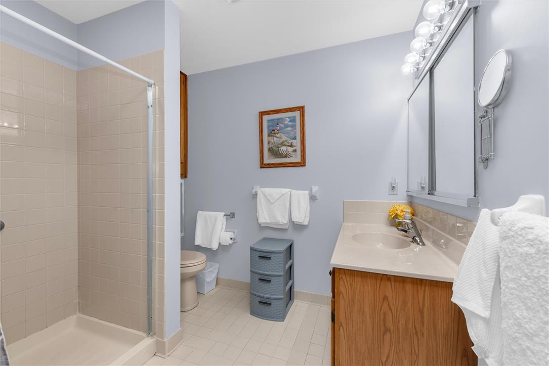 5747 Whitemarsh Drive Property Photo 12