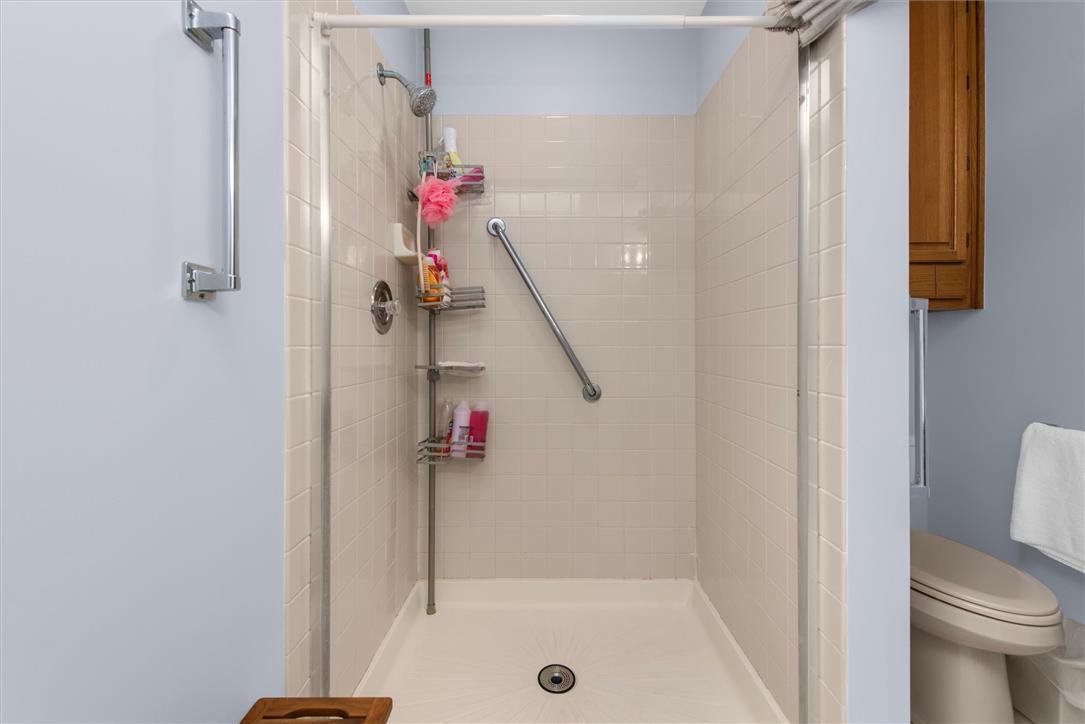 5747 Whitemarsh Drive Property Photo 13