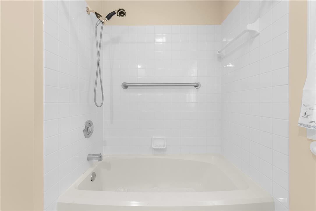 5747 Whitemarsh Drive Property Photo 17