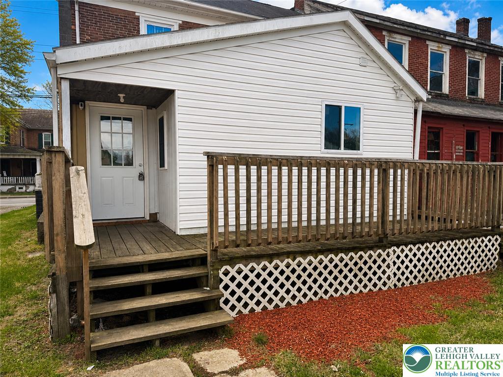 682 Washington Boulevard Property Photo 5