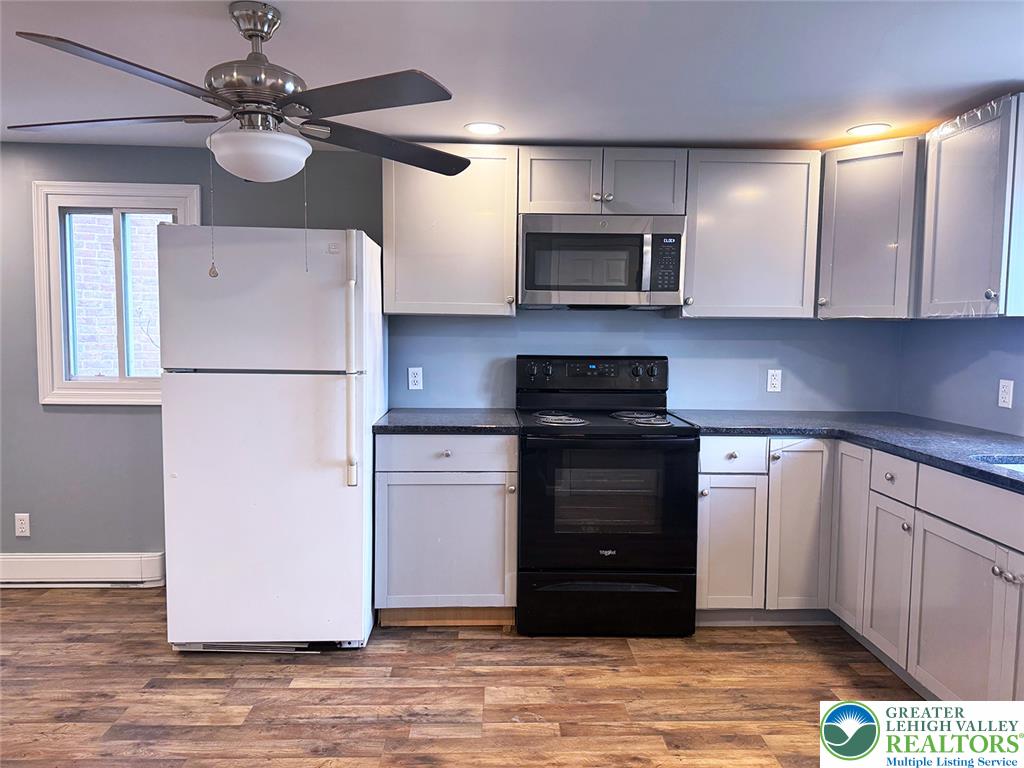 682 Washington Boulevard Property Photo 8