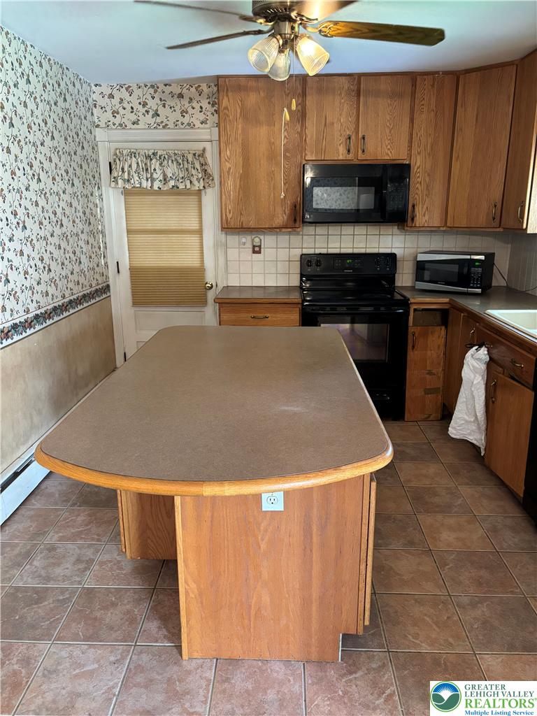 7394 Hillcrest Drive Property Photo 7