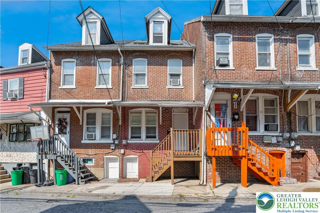 232 North Railroad Street Property Photo 1