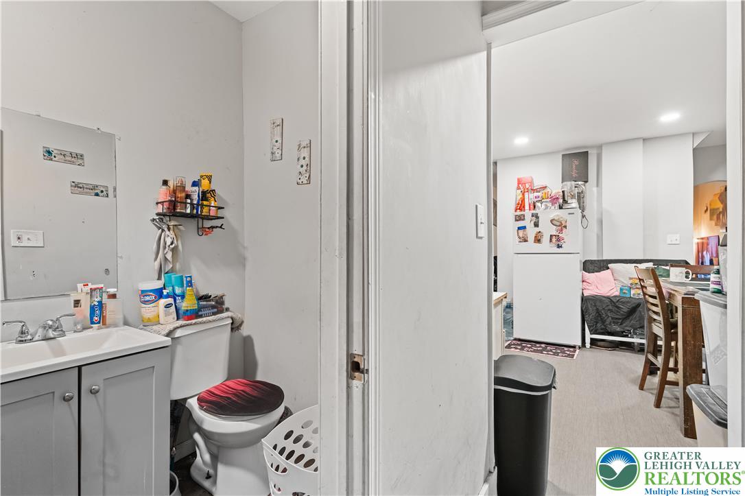 232 North Railroad Street Property Photo 15