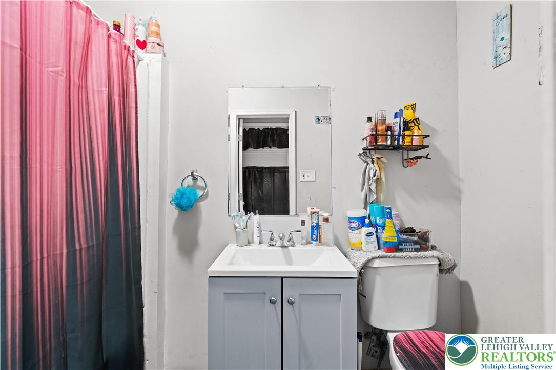 232 North Railroad Street Property Photo 16