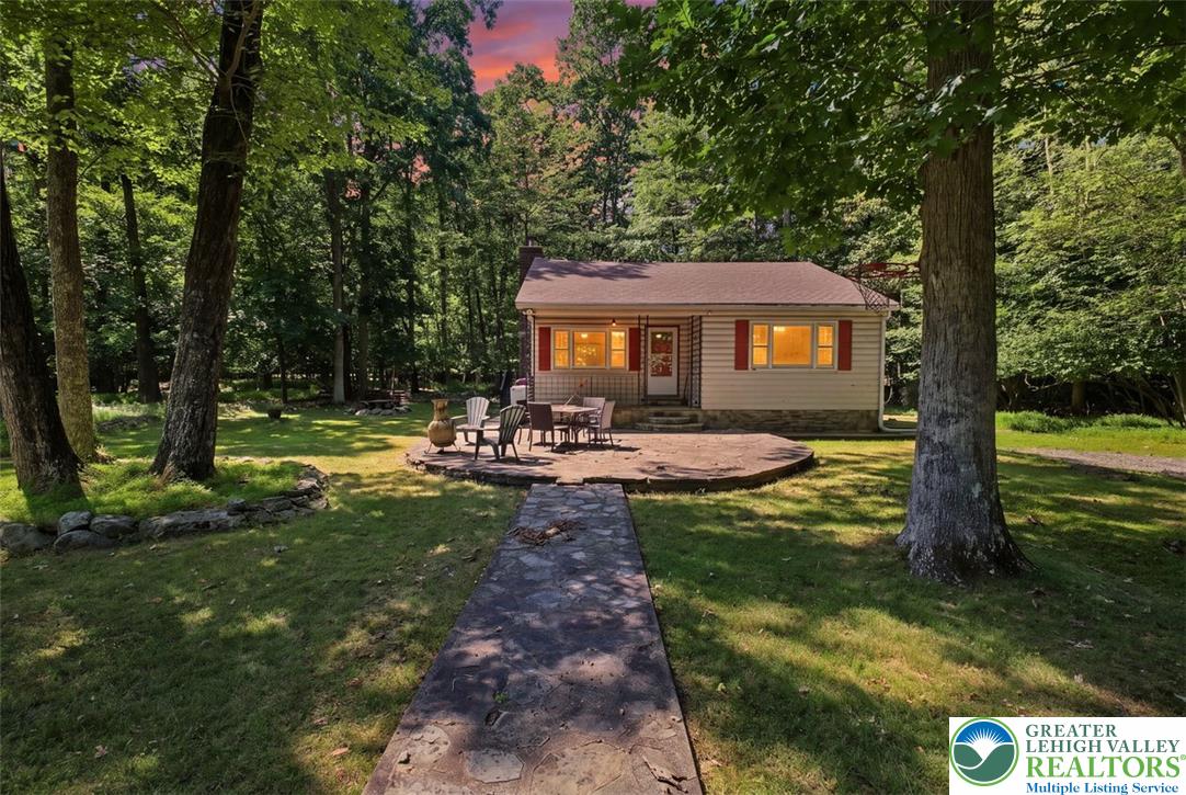 319 Casper Road Property Photo 5