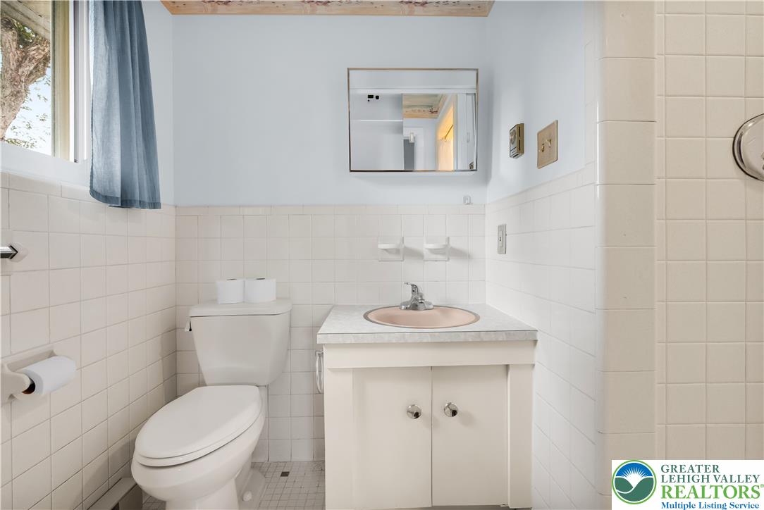 4245 Windsor Place Property Photo 18