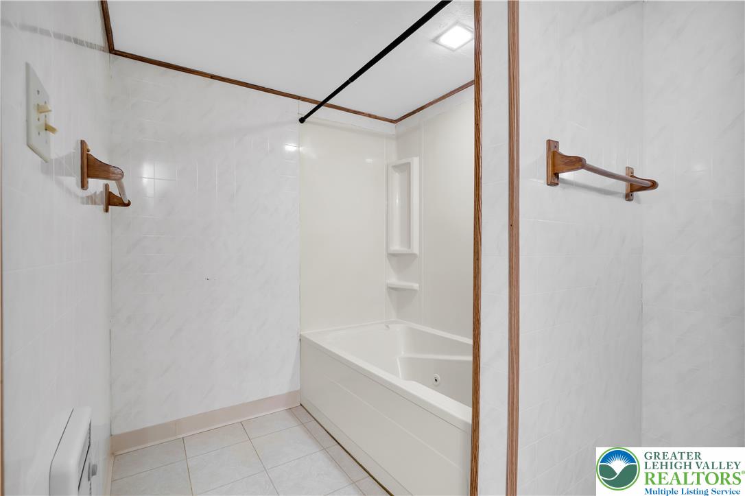 4245 Windsor Place Property Photo 33