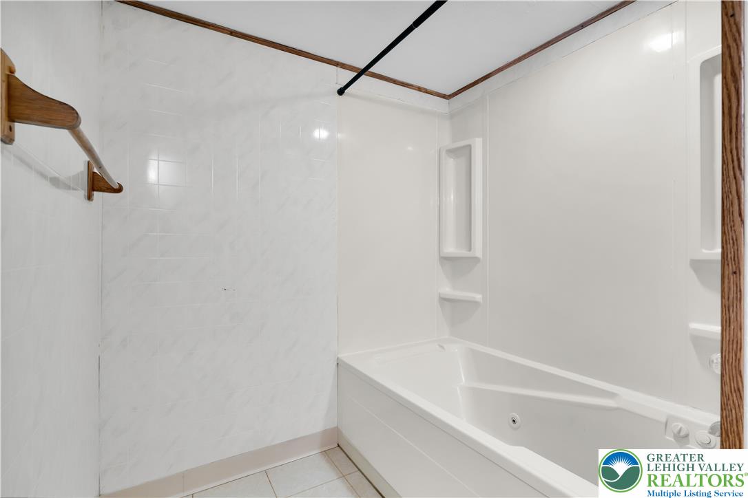 4245 Windsor Place Property Photo 36