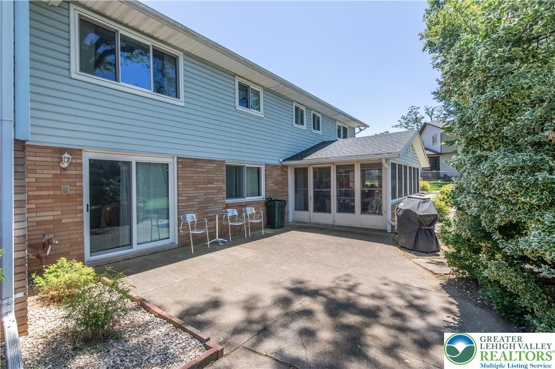 4245 Windsor Place Property Photo 39