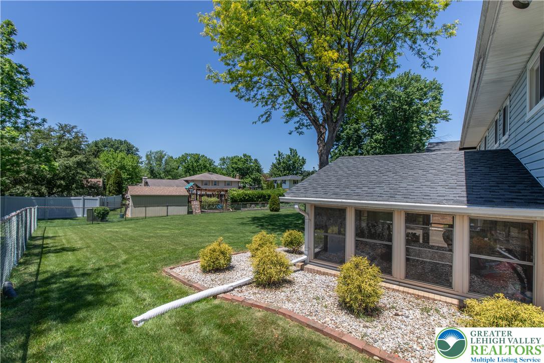 4245 Windsor Place Property Photo 40