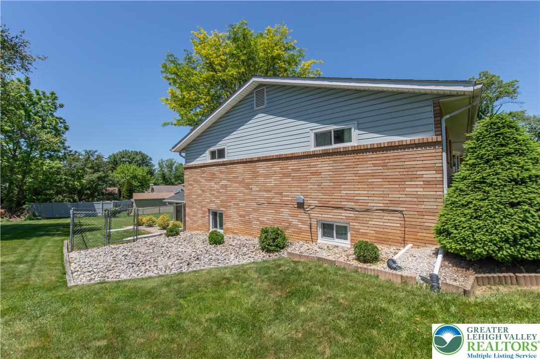 4245 Windsor Place Property Photo 41