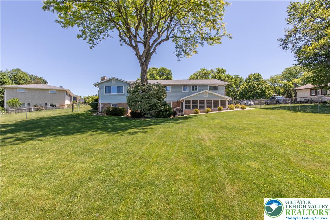 4245 Windsor Place Property Photo 43