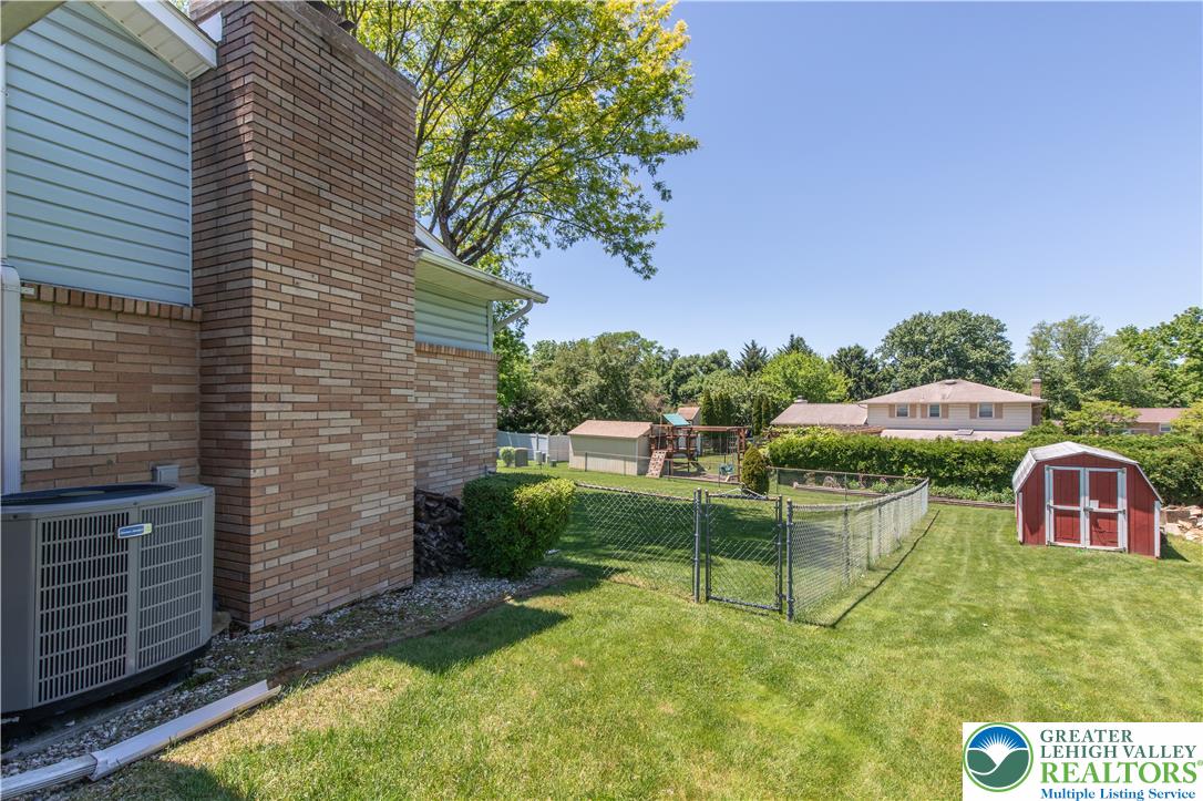4245 Windsor Place Property Photo 47