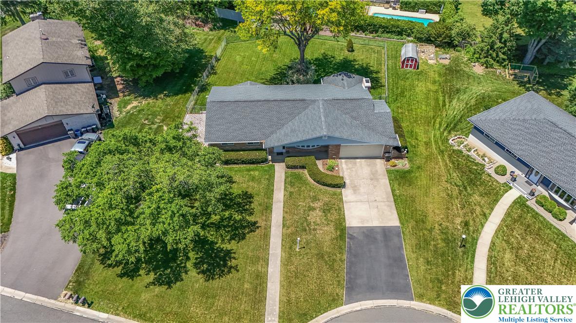 4245 Windsor Place Property Photo 48