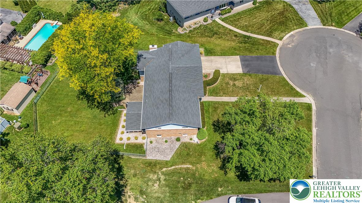 4245 Windsor Place Property Photo 49