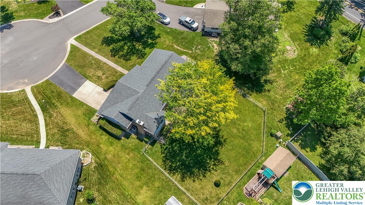 4245 Windsor Place Property Photo 51