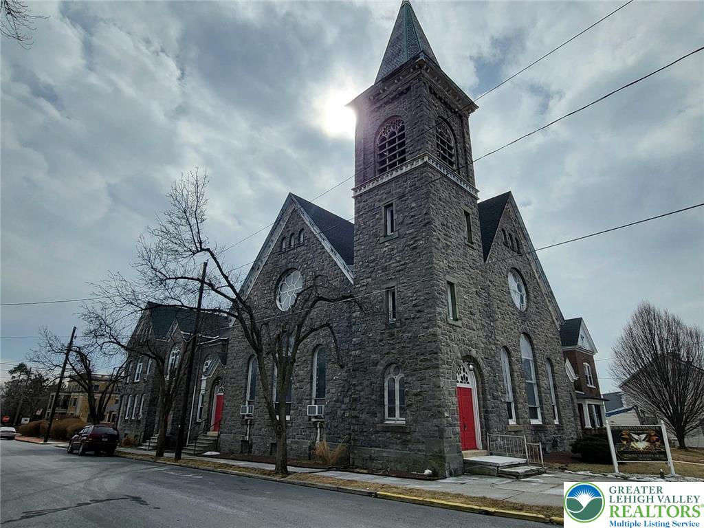 429 Walnut Street 1 Property Photo 1