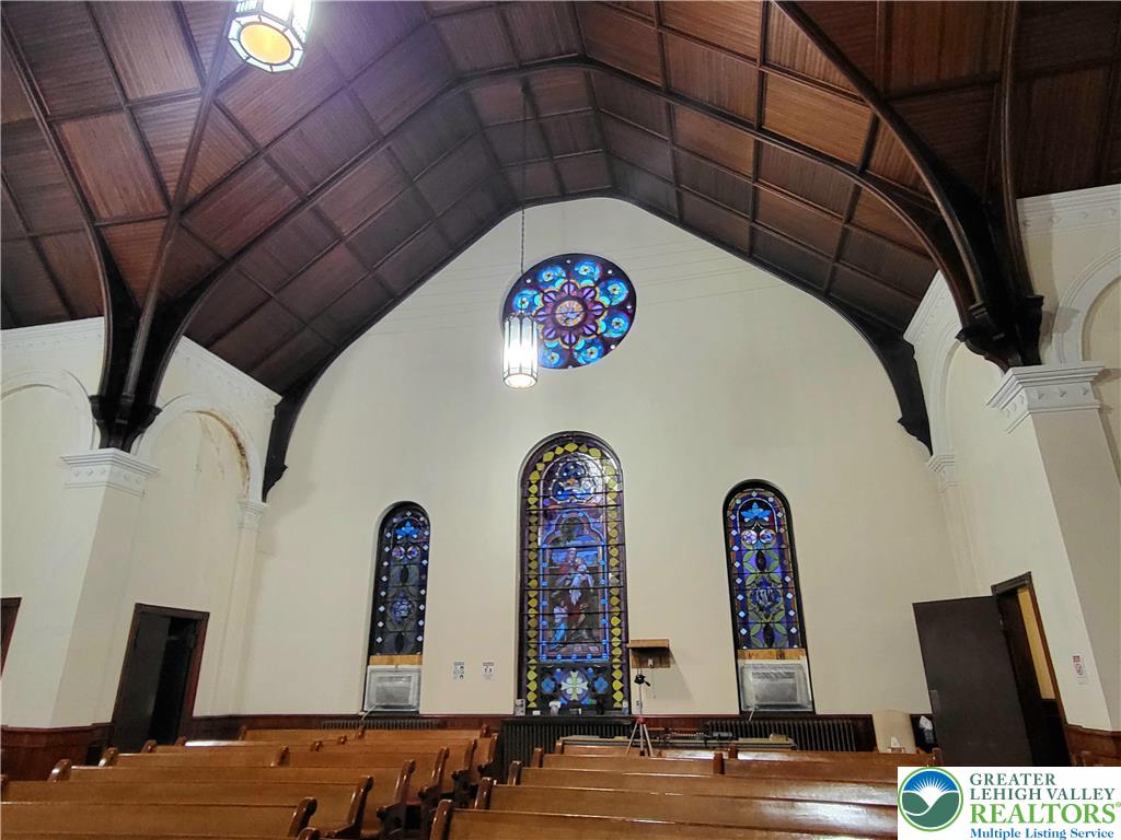 429 Walnut Street 1 Property Photo 8