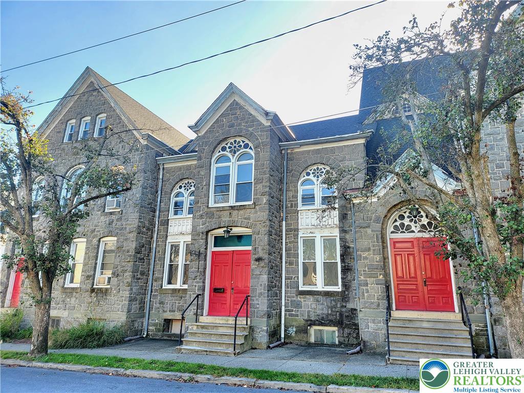 429 Walnut Street 2 Property Photo 1