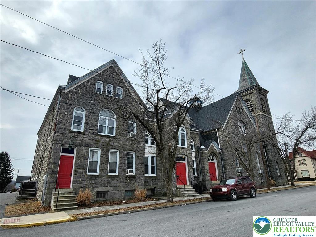 429 Walnut Street 2 Property Photo 2