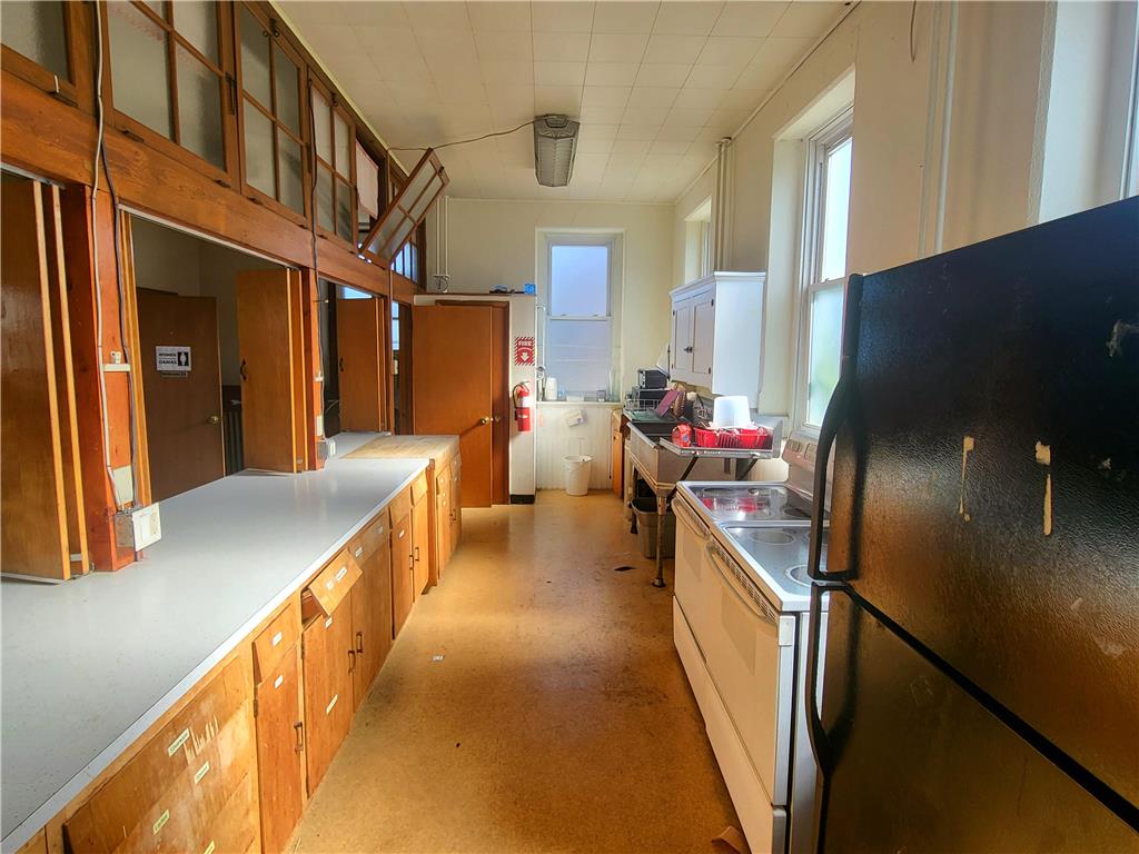 429 Walnut Street 2 Property Photo 7